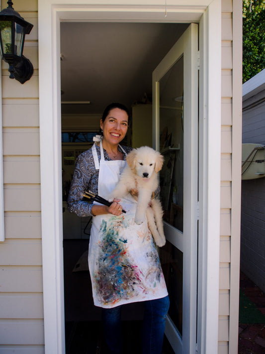 artist-studio-dog-mialaing